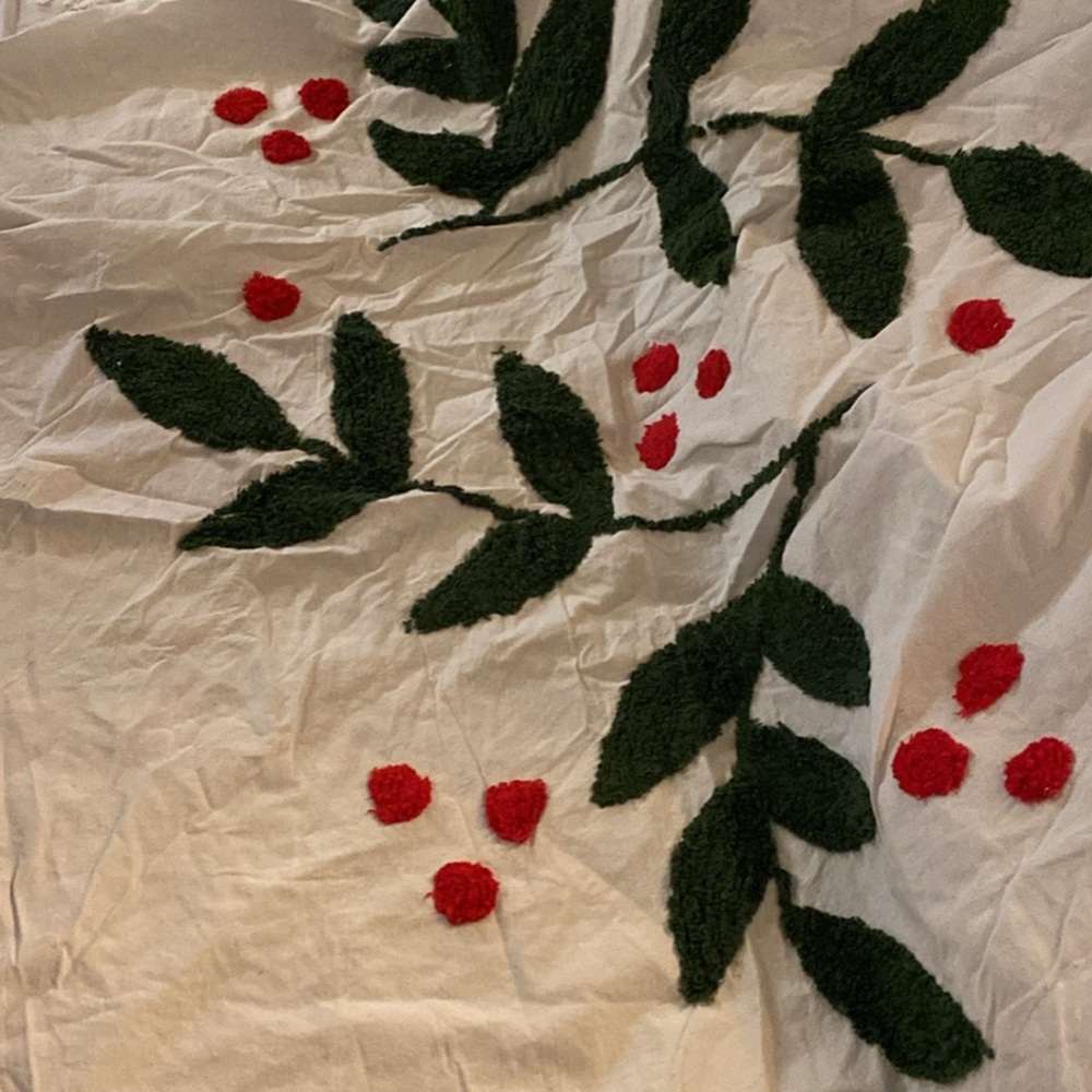 Vintage King Size Coverlet - Poinsettia Pattern